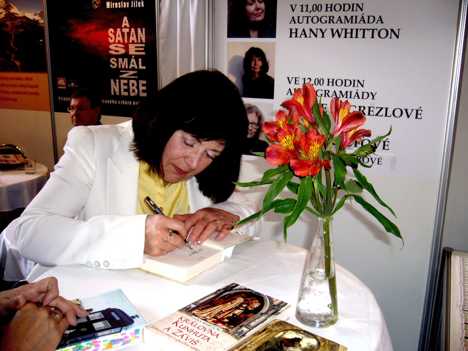 Hana Whitton při své autogramiádě