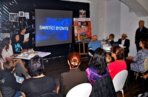 Trailer ke knize Smrtící byznys