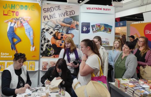 Šárka Hieková a Petra Martišková - autogramiáda